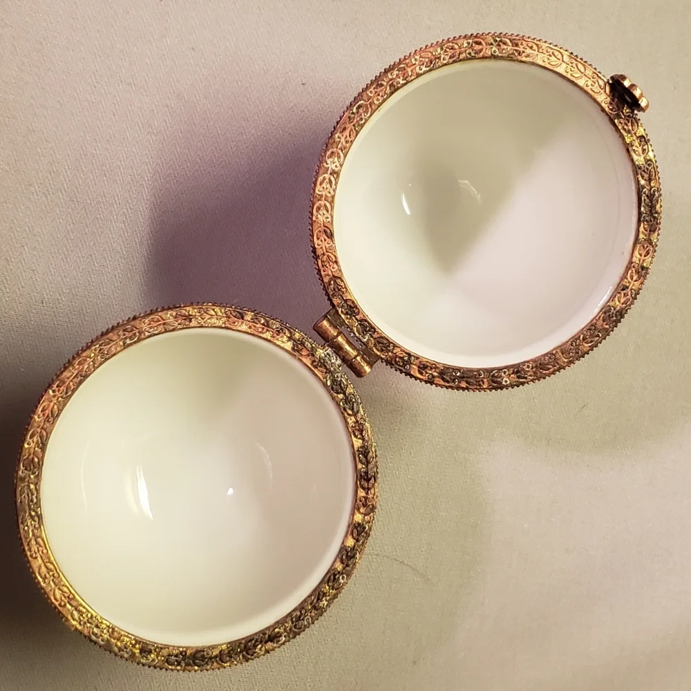 Vtg Limoges Handpainted Porcelain Egg Trinket Box